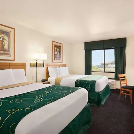 Travelodge By Wyndham Pecos-3