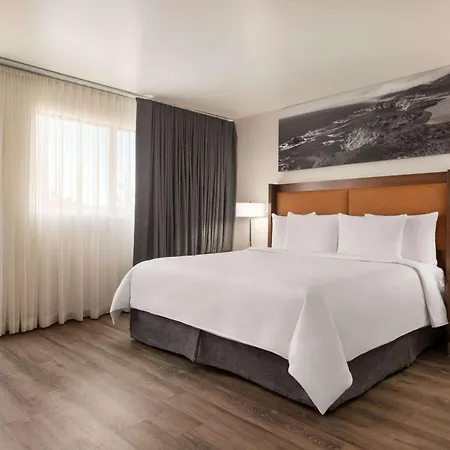 La Quinta By Wyndham San Luis Obispo-3
