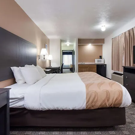 Quality Inn & Suites Mccook-2