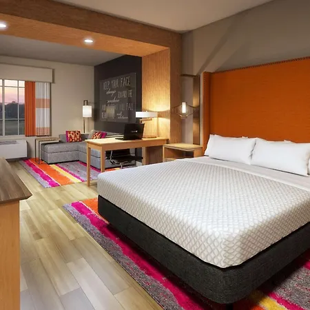 La Quinta Inn & Suites By Wyndham Lewisville-3