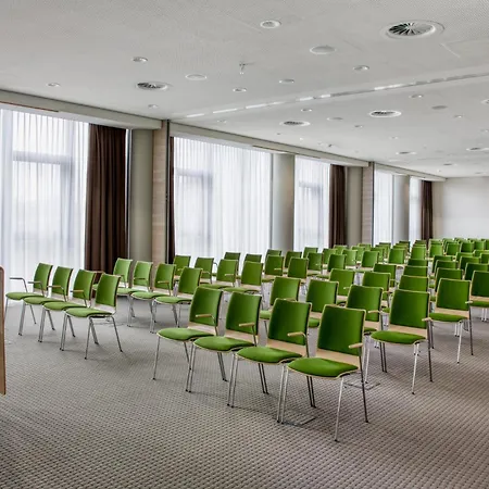 IntercityHotel Amsterdam Airport-2