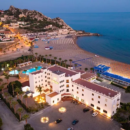 Hotel Baia D'oro-3