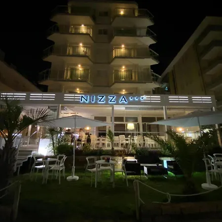 Hotel Nizza Frontemare Superior 3 Stelle-3