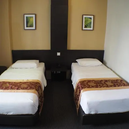 L Hotel At Broadway-2