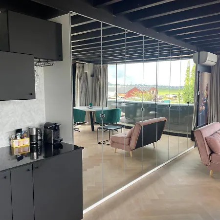 Above And Beyond - Luxe Suite Met Sauna En Stoomdouche-3