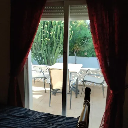 El Romarel Bed & Breakfast-2