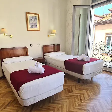 Hostal Sardinero-2