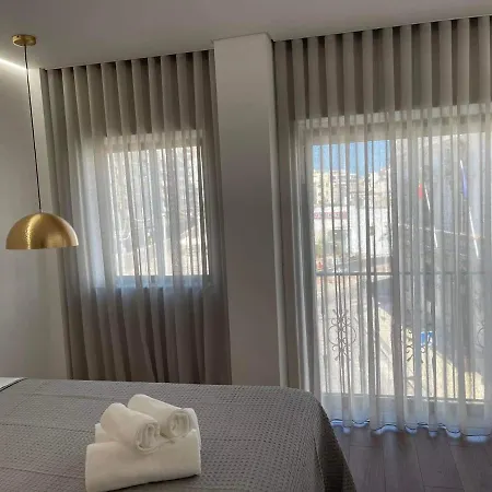 Pontinha Exclusive House-3