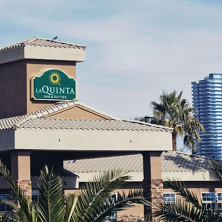 La Quinta Inn & Suites By Wyndham Lv Tropicana Stadium-2