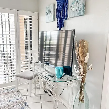 Knot A Care Remodeled Direct Water Access Condo With Ocean And Pool Views Now Sleeps Six-2