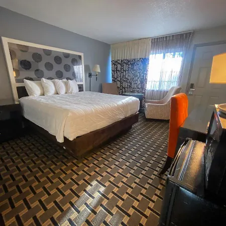 Budget Inn At The Heavenly Gondola-3