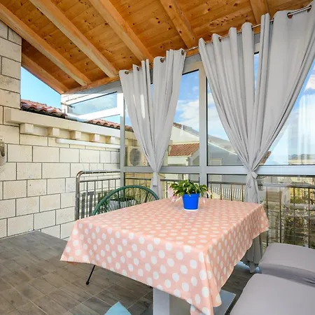 Sunny Rooms-2