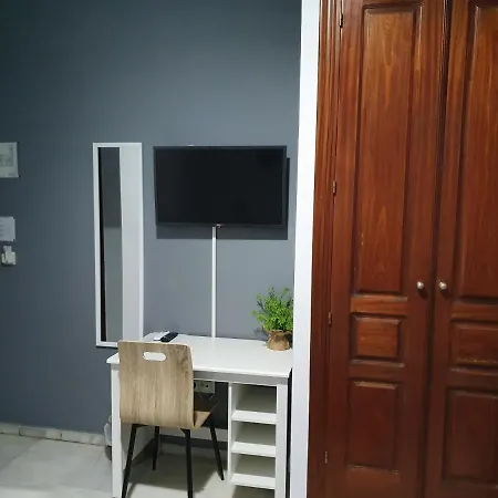 Hostal Puerta Carmona-2