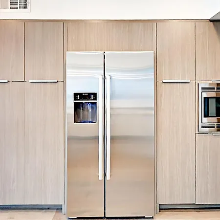 Luxe Balboa Peninsula Condo W Gourmet Kitchen And Epic Rooftop Deck-2