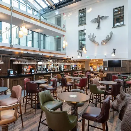 Keavan'S Port Hotel, Dublin-3