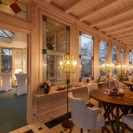 Villa Ottilienruh - Spitzweg-Suite-2