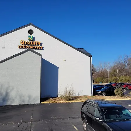 Quality Inn & Suites Columbia I-70-2