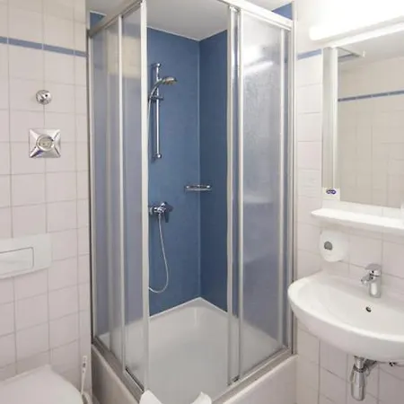 Sleep & Go Hotel Magdeburg-2