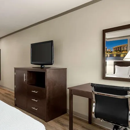 Baymont By Wyndham Monterey Park-2