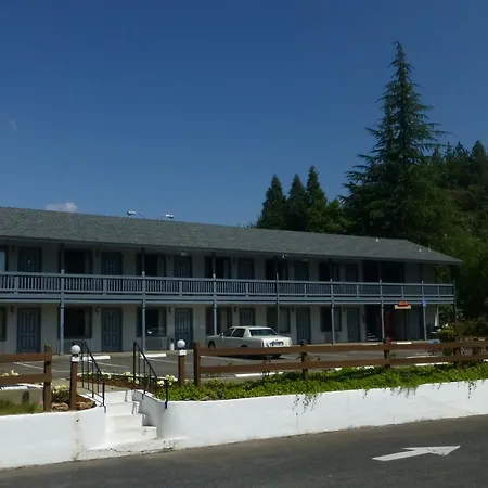 Gold Country Inn-2