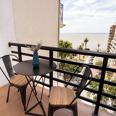 Selina Montevideo-2