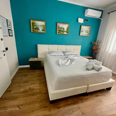 Central Room Private Entry And Bathroom-3