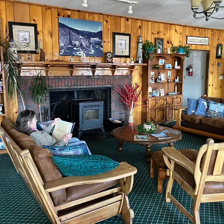 Lighthouse Inn-2