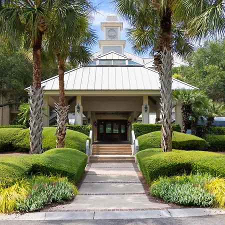 Inn And Club At Harbour Town-2