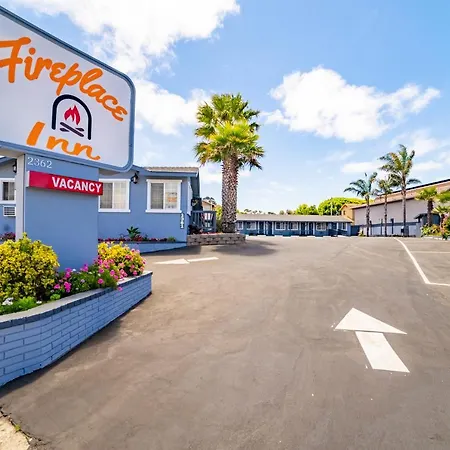 The Monterey Fireplace Inn-2