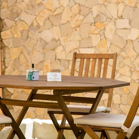 Casa Amarela Guesthouse-3