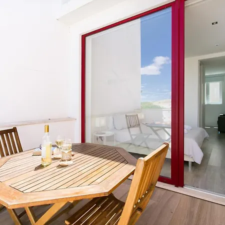 Casa Amarela Guesthouse-2