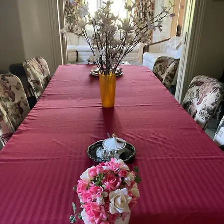 Hillcrest Bed And Breakfast-2