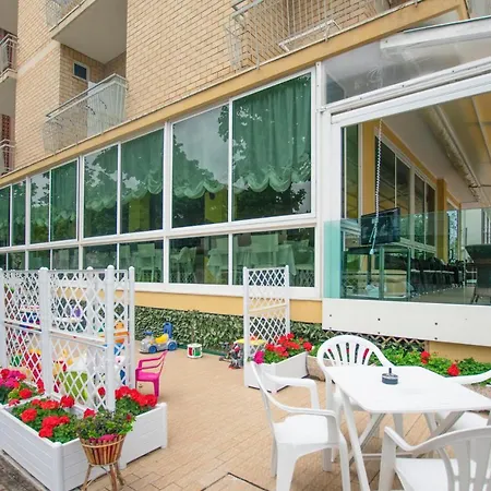 Hotel Maxim-2