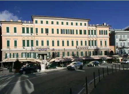 Hotel Mediterranee-3