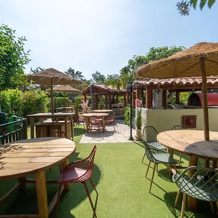 Gîte Imagine Roussillon Résidence Privée avec Piscine - 8 personnes-3