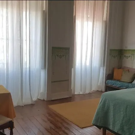 Olhaomirante Guesthouse-3