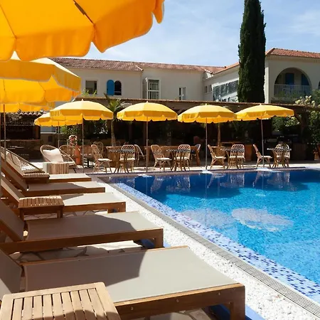 Hôtel La Piscine-3
