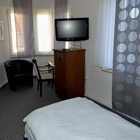 Hotel-Nachtwächter-2