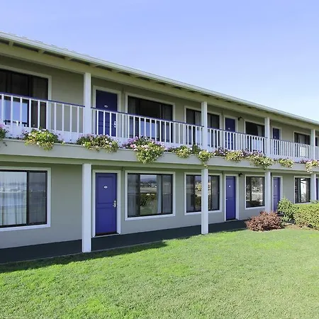 Sea & Sand Inn-3