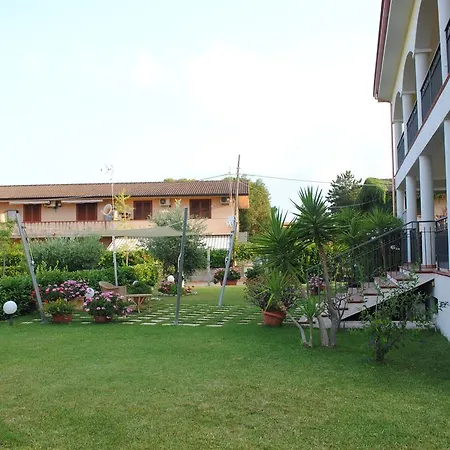 Larus Hotel-2