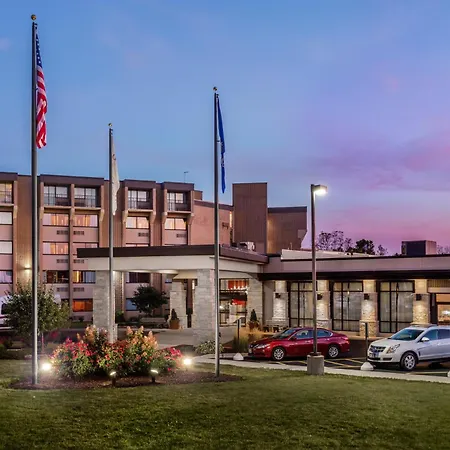 Crowne Plaza Milwaukee Airport By Ihg-3