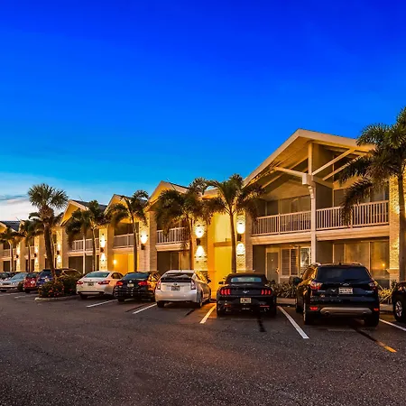 Best Western Plus Yacht Harbor Inn-3