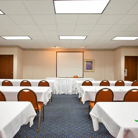 Holiday Inn Rockford I-90&Rt 20 State St By Ihg-3