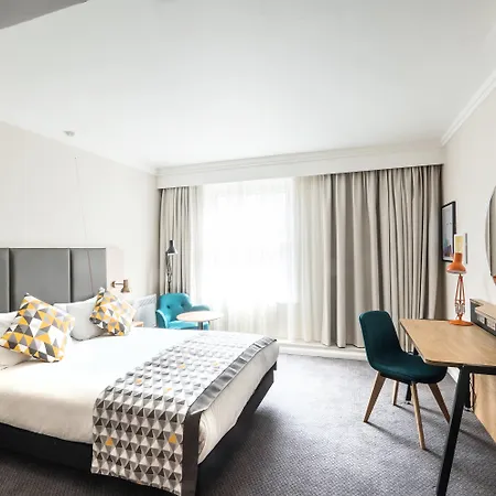 Holiday Inn Farnborough By Ihg-2