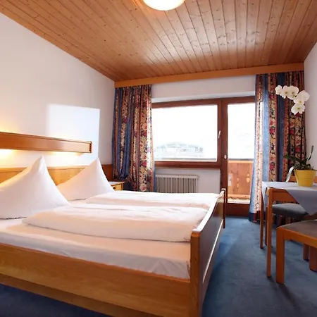 Hotel Taxacher-2