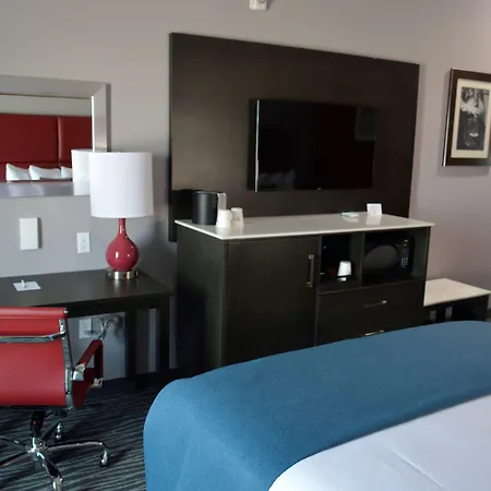 Best Western Plus Airport Inn & Suites-2