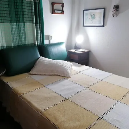Friburgo Inn - Quarto Em Apartamento Compartilhado No Centro De Friburgo-3