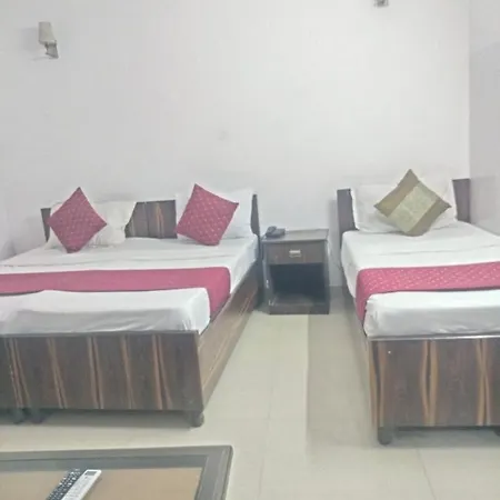 Galaxy Plaza Near Igi Airport Dehli-3