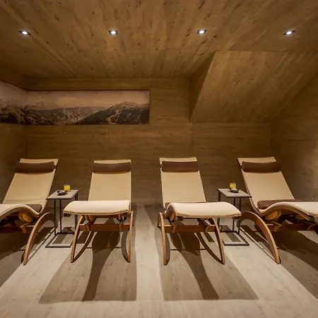 Boutique House Happyellow-3