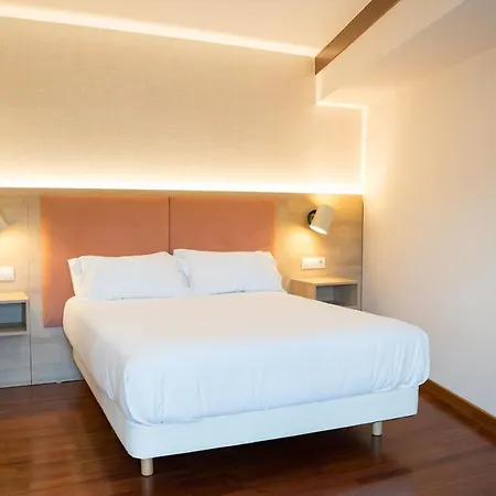 Hotel Parking Miradoiro de Belvís-3